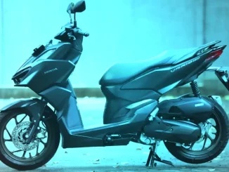 Review Honda Vario 160 tampilan depan dengan desain modern